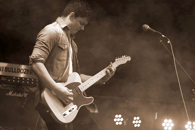03. Dennis